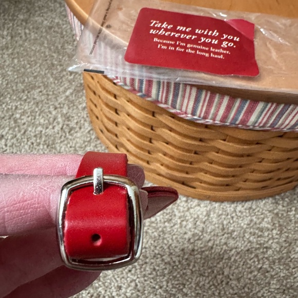 New, Never Used Viking Red Leather Luggage Tag - Picture 5 of 5